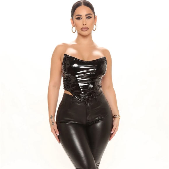 Latex corset - Picture 2 of 6